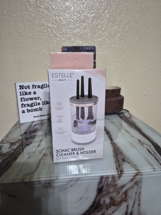 Estelle Other - Estelle Beauty Sonic Brush Cleaner & Holder